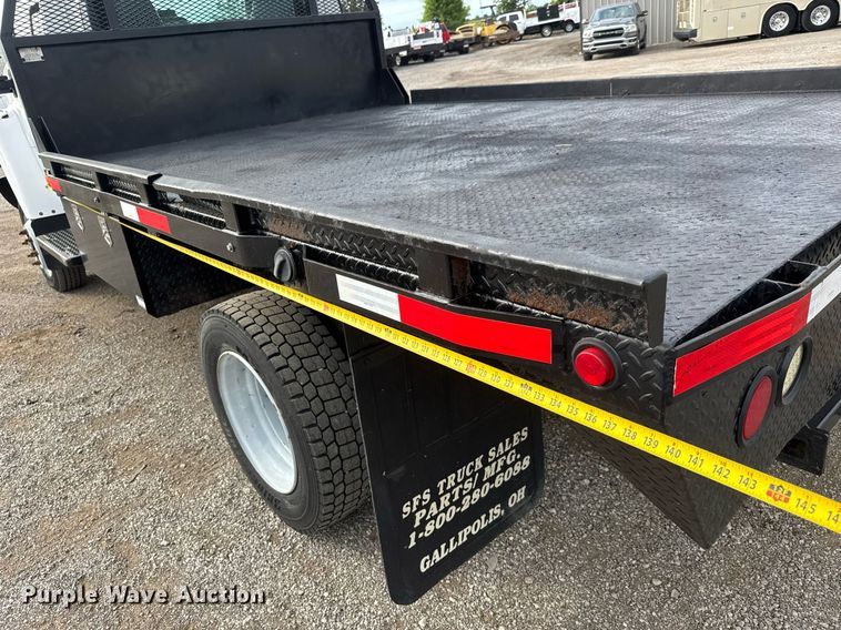 image for item DY0058 2007 GMC C4500 flatbed truck