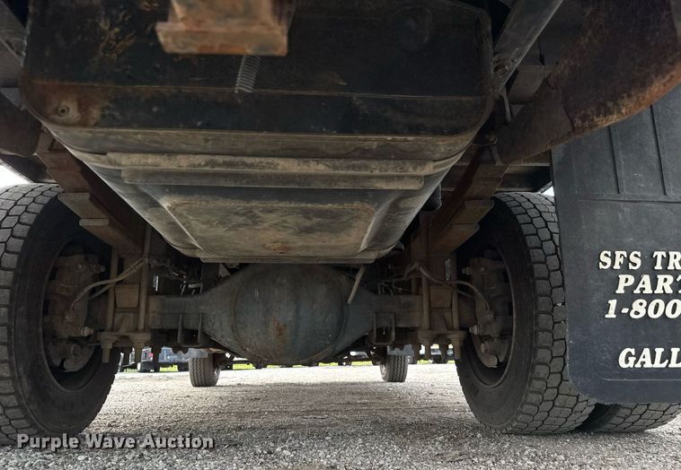 image for item DY0058 2007 GMC C4500 flatbed truck