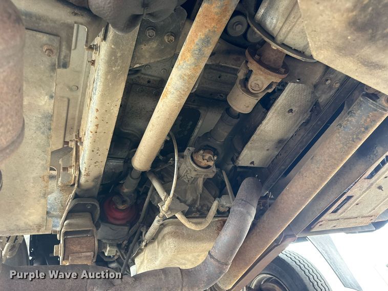 image for item DY0058 2007 GMC C4500 flatbed truck