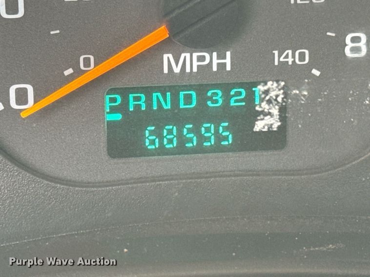 image for item DY0058 2007 GMC C4500 flatbed truck