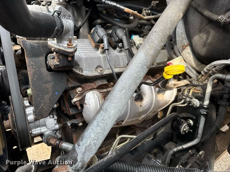 image for item DY0058 2007 GMC C4500 flatbed truck