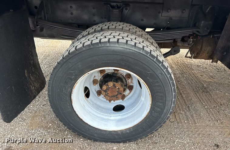 image for item DY0058 2007 GMC C4500 flatbed truck