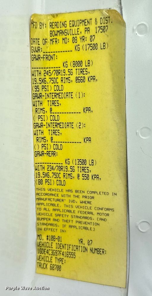 image for item DY0058 2007 GMC C4500 flatbed truck