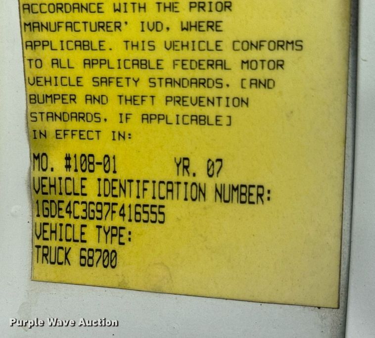 image for item DY0058 2007 GMC C4500 flatbed truck