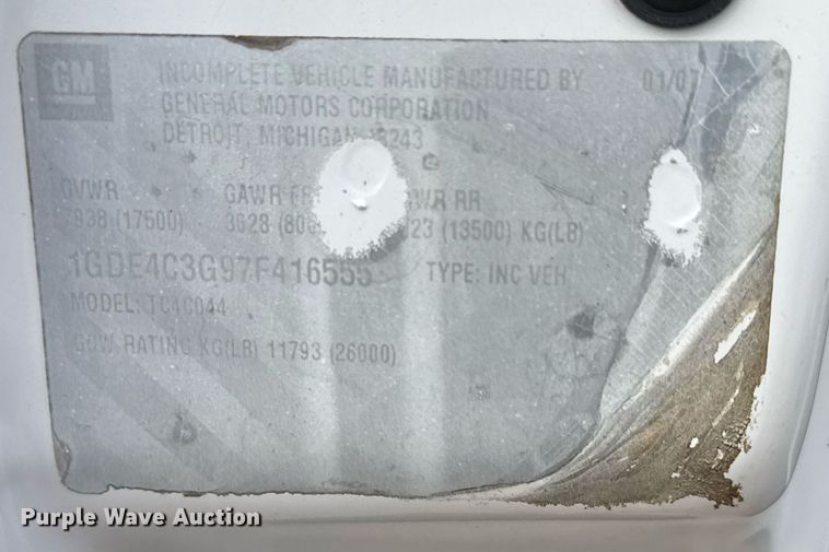 image for item DY0058 2007 GMC C4500 flatbed truck