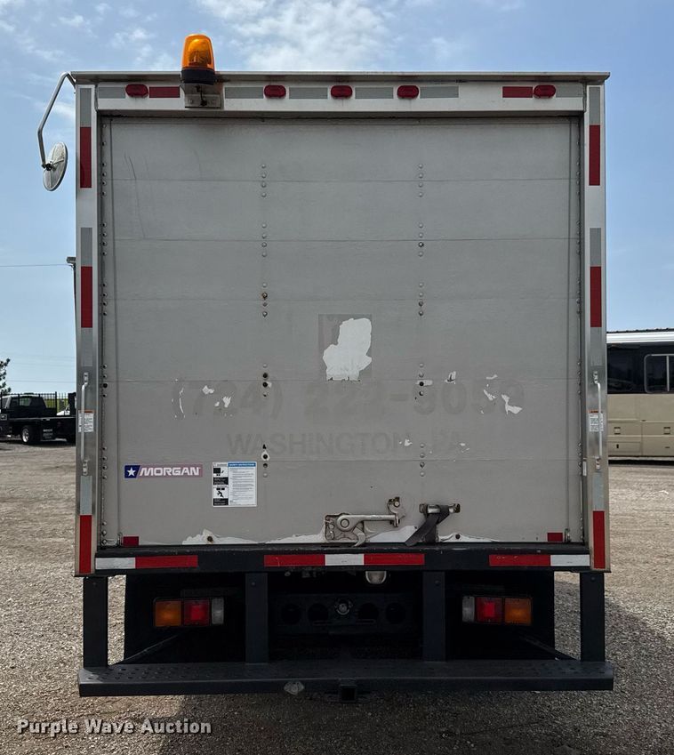 image for item DY0066 2008 Mitsubishi Fuso box truck