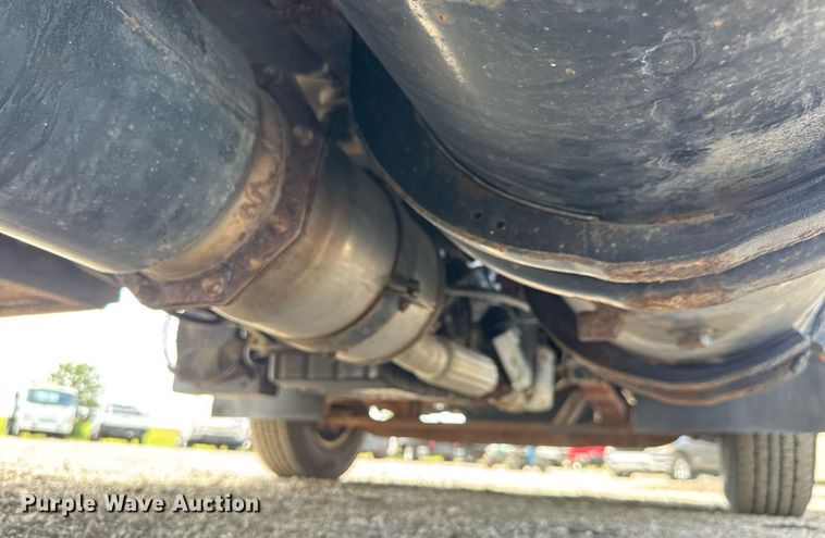 image for item DY0066 2008 Mitsubishi Fuso box truck