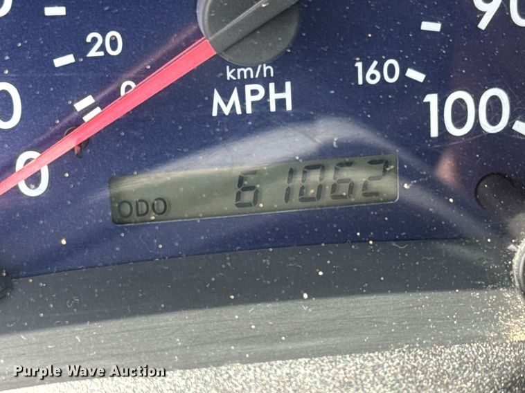 image for item DY0066 2008 Mitsubishi Fuso box truck