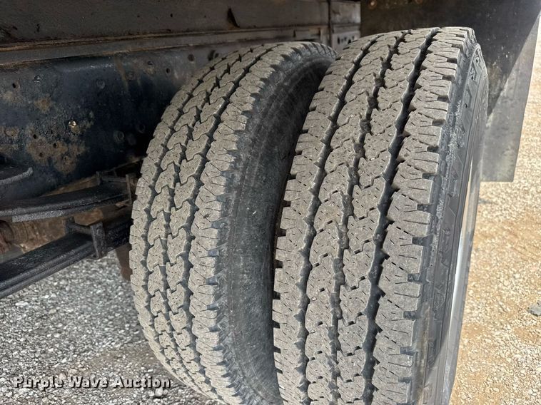 image for item DY0066 2008 Mitsubishi Fuso box truck