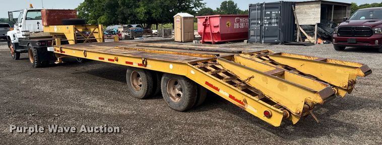 image for item DY0193 1991 Chevrolet Kodiak flatbed truck