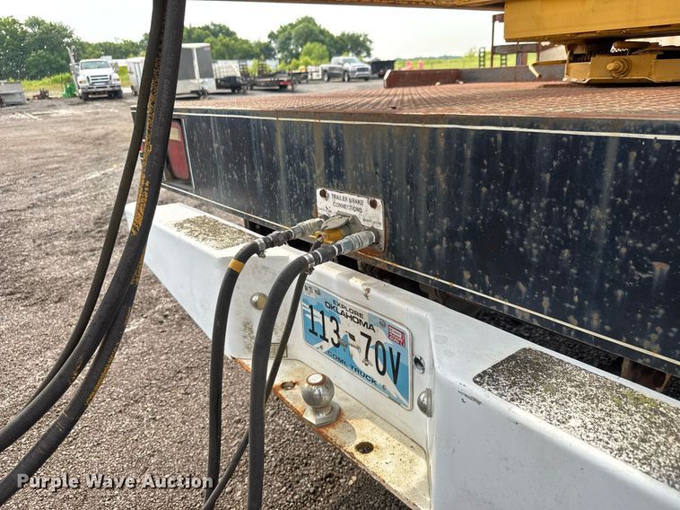 image for item DY0193 1991 Chevrolet Kodiak flatbed truck