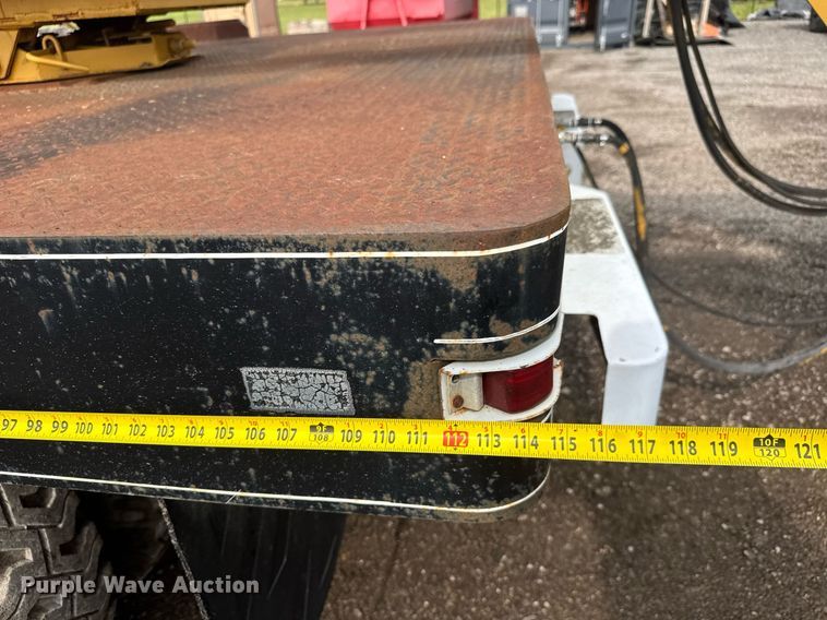 image for item DY0193 1991 Chevrolet Kodiak flatbed truck