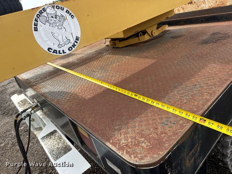 image for item DY0193 1991 Chevrolet Kodiak flatbed truck