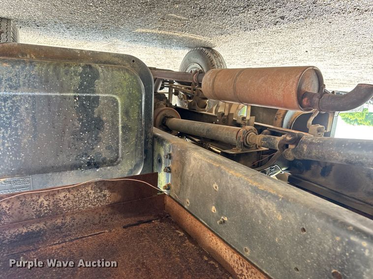 image for item DY0193 1991 Chevrolet Kodiak flatbed truck