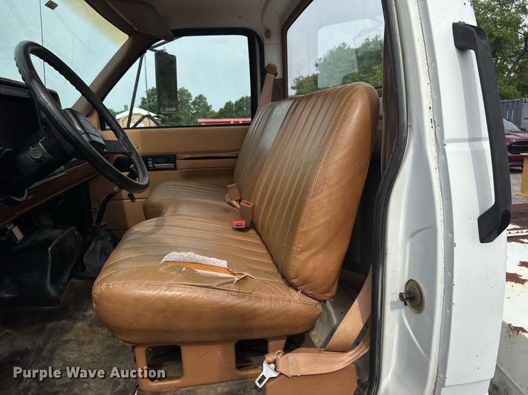 image for item DY0193 1991 Chevrolet Kodiak flatbed truck