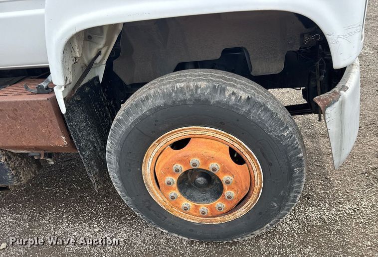 image for item DY0193 1991 Chevrolet Kodiak flatbed truck