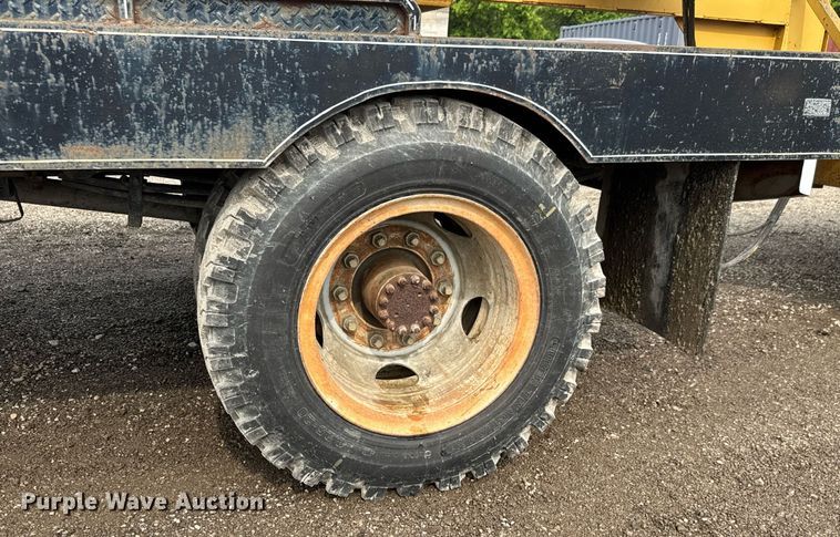 image for item DY0193 1991 Chevrolet Kodiak flatbed truck