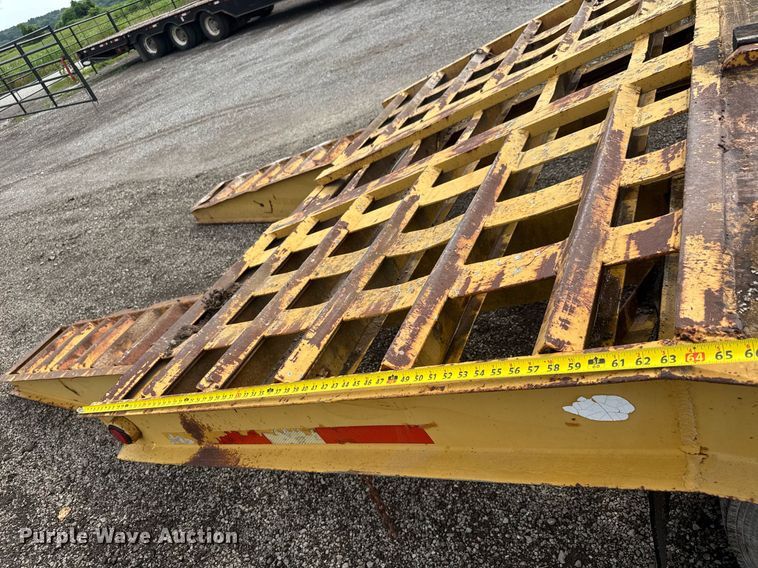 image for item DY0193 1991 Chevrolet Kodiak flatbed truck