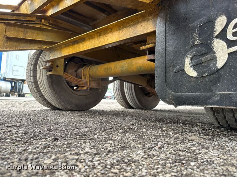 image for item DY0193 1991 Chevrolet Kodiak flatbed truck