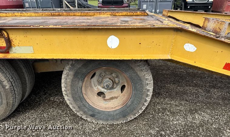 image for item DY0193 1991 Chevrolet Kodiak flatbed truck