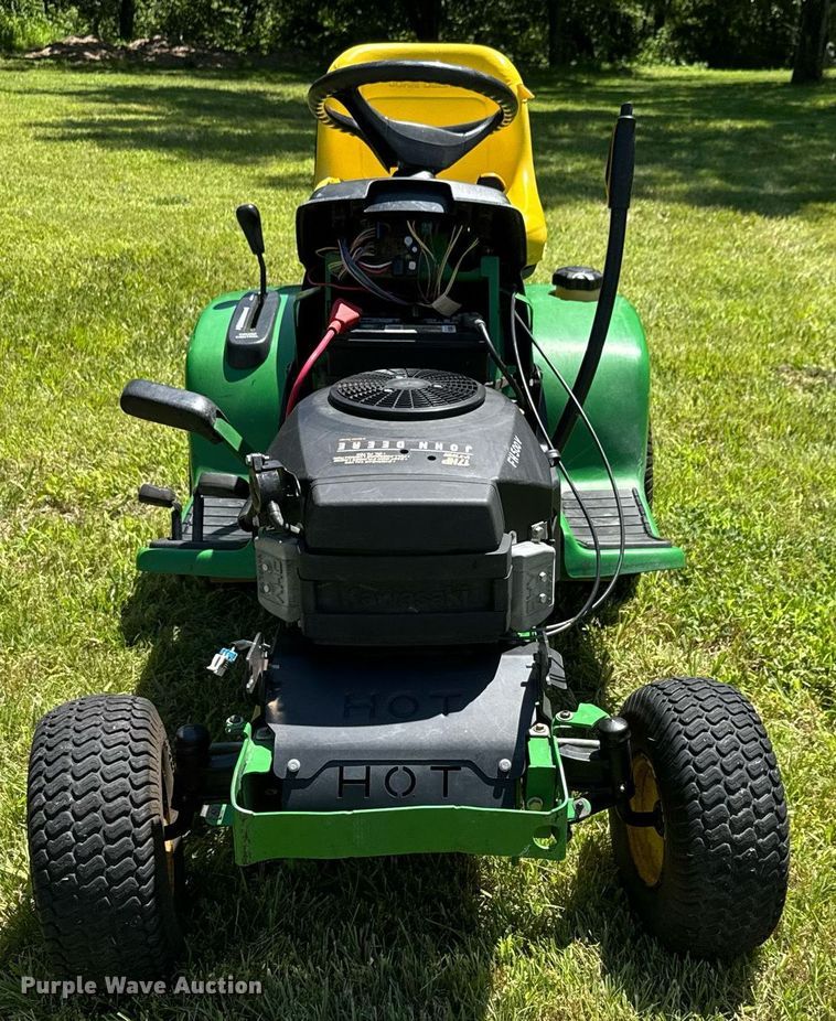 image for item DY0234 2002 John Deere LX277 lawn tractor