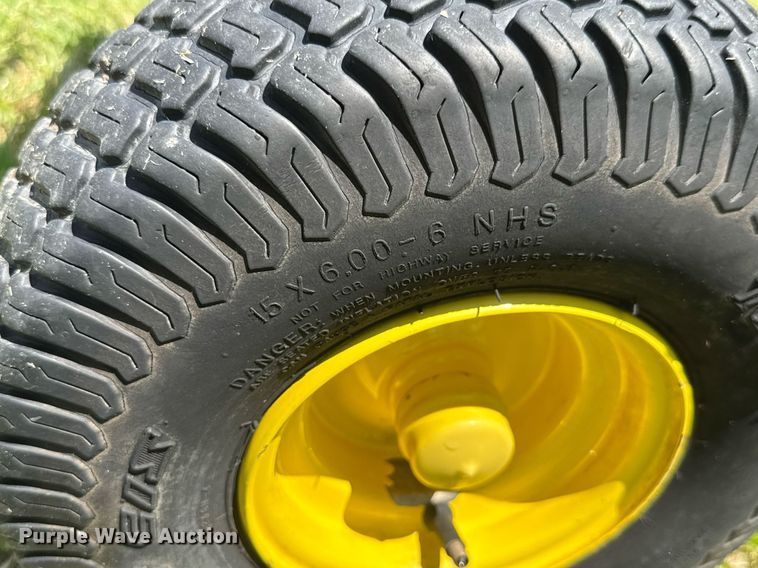 image for item DY0234 2002 John Deere LX277 lawn tractor