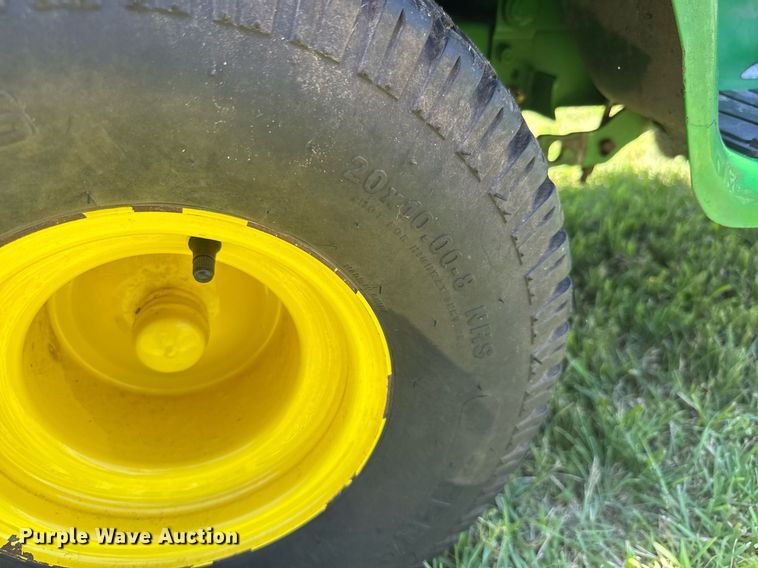 image for item DY0234 2002 John Deere LX277 lawn tractor