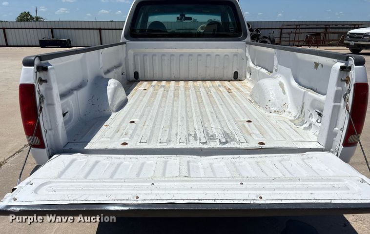 image for item DY0643 2000 Ford F150 SuperCab pickup truck