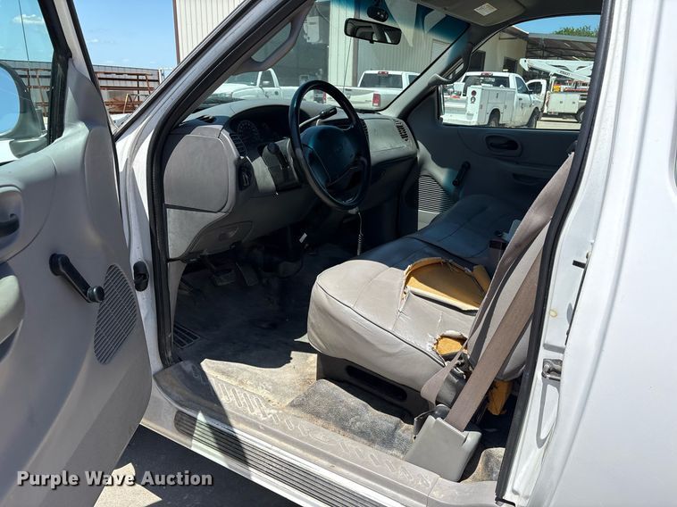 image for item DY0643 2000 Ford F150 SuperCab pickup truck