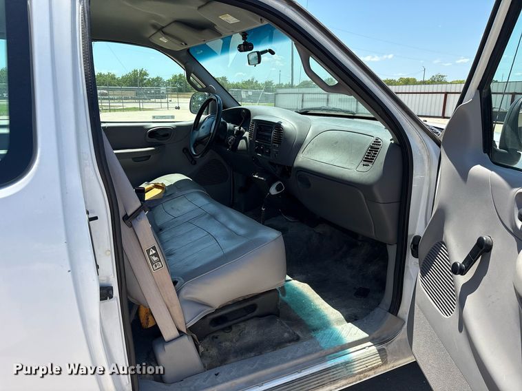 image for item DY0643 2000 Ford F150 SuperCab pickup truck