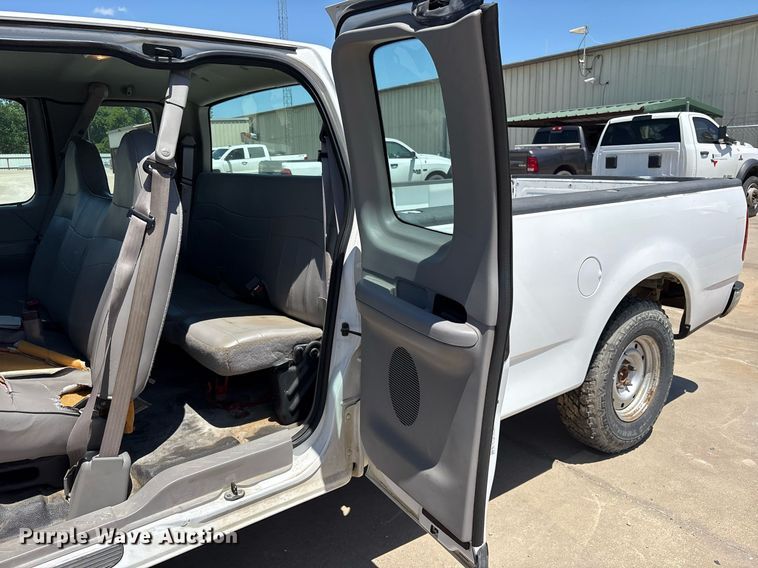 image for item DY0643 2000 Ford F150 SuperCab pickup truck