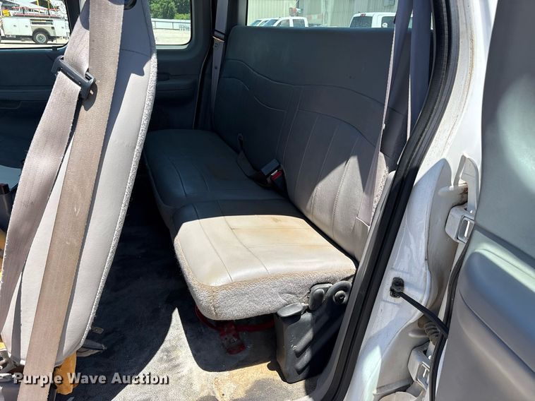 image for item DY0643 2000 Ford F150 SuperCab pickup truck