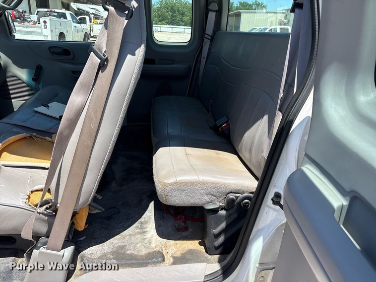 image for item DY0643 2000 Ford F150 SuperCab pickup truck