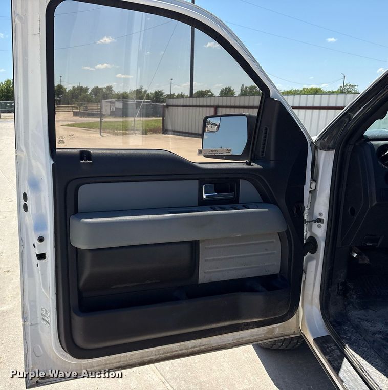 image for item DY0644 2014 Ford F150 SuperCab pickup truck