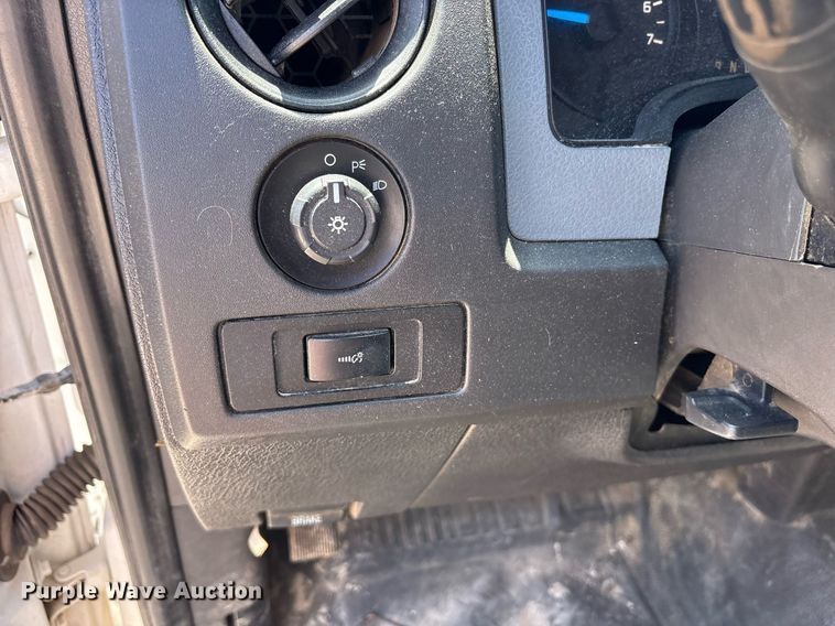 image for item DY0644 2014 Ford F150 SuperCab pickup truck