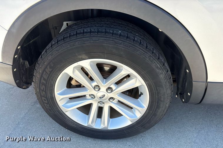 image for item DY0645 2012 Ford Explorer XLT SUV