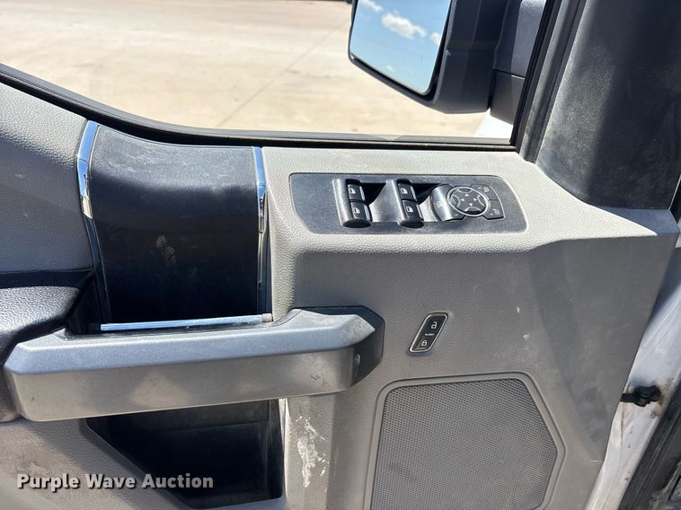 image for item DY0646 2018 Ford F150 SuperCrew pickup truck