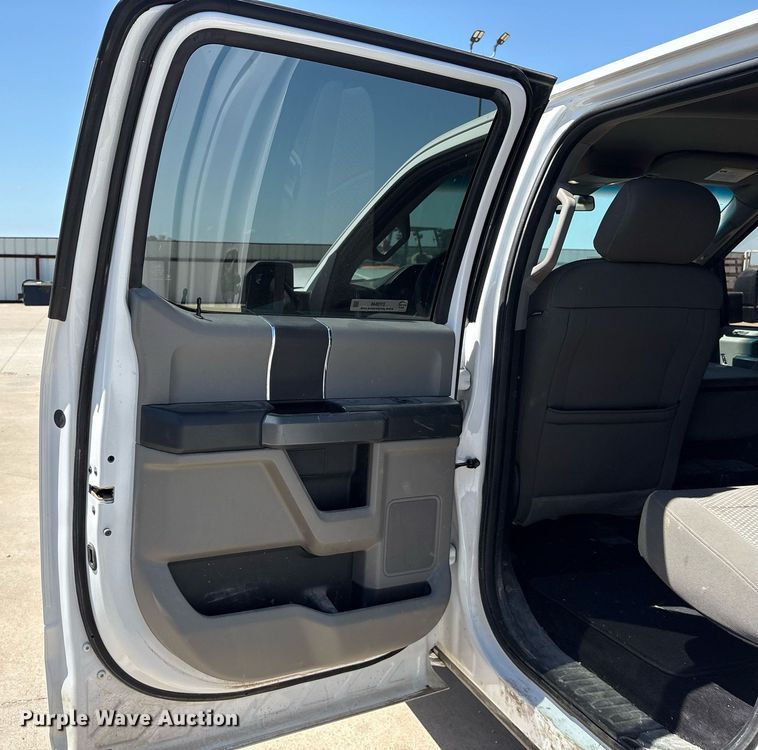 image for item DY0646 2018 Ford F150 SuperCrew pickup truck