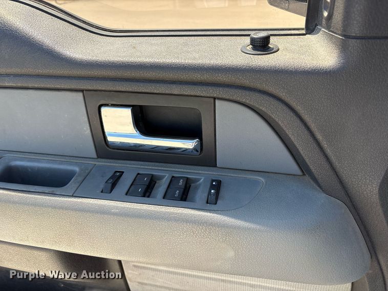 image for item DY0647 2013 Ford F150 SuperCrew pickup truck