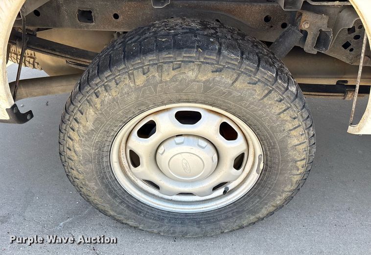 image for item DY0647 2013 Ford F150 SuperCrew pickup truck