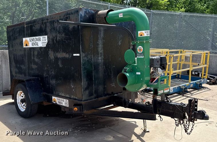 image for item DZ4151 Leaf vacuum