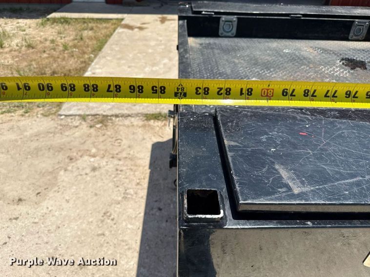 image for item DZ8512 2006 Ford F250 Super Duty XLT SuperCab flatbed pickup truck