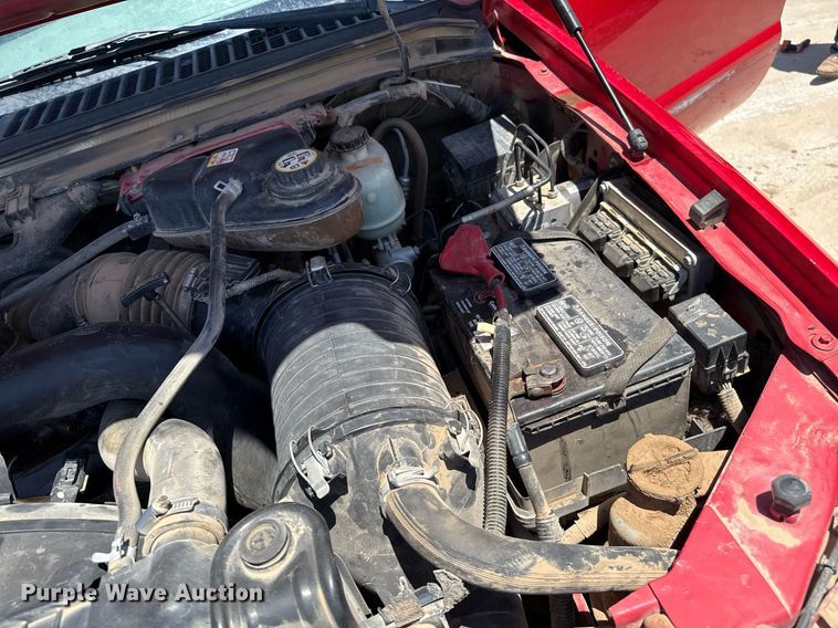 image for item DZ8512 2006 Ford F250 Super Duty XLT SuperCab flatbed pickup truck