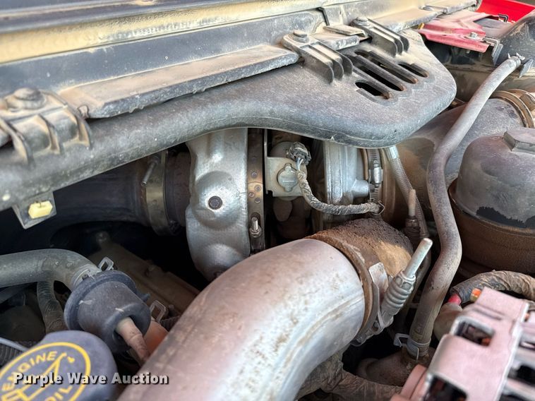 image for item DZ8512 2006 Ford F250 Super Duty XLT SuperCab flatbed pickup truck