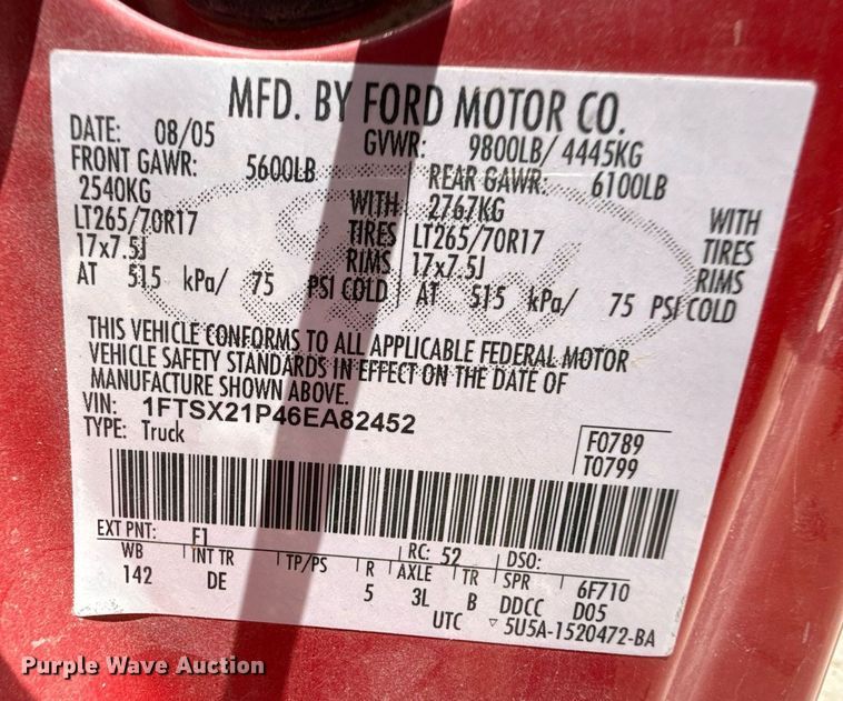 image for item DZ8512 2006 Ford F250 Super Duty XLT SuperCab flatbed pickup truck