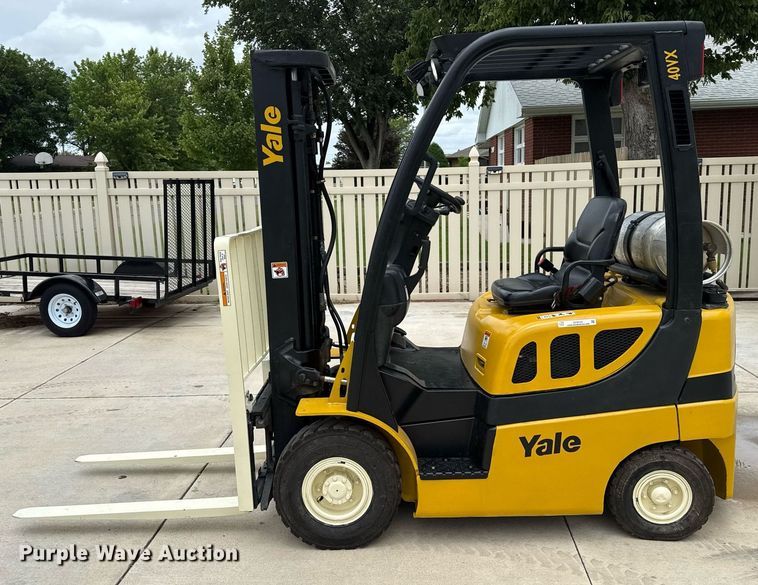 image for item DZ8525 2019 Yale GLP040SVXNEA084 forklift