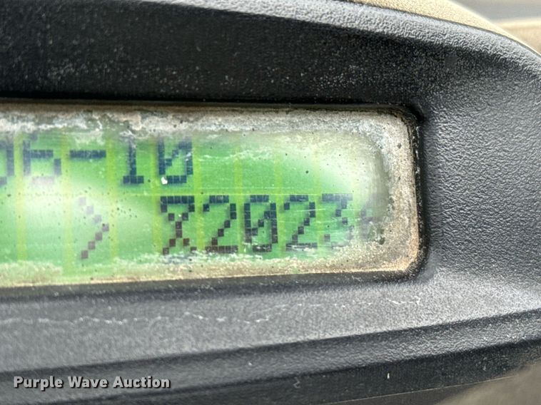 image for item DZ8525 2019 Yale GLP040SVXNEA084 forklift