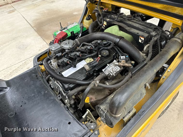 image for item DZ8525 2019 Yale GLP040SVXNEA084 forklift