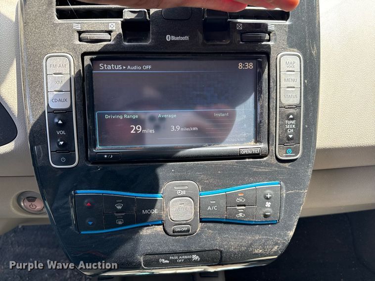 image for item DZ8546 2012 Nissan Leaf 