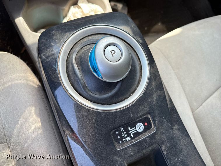 image for item DZ8546 2012 Nissan Leaf 